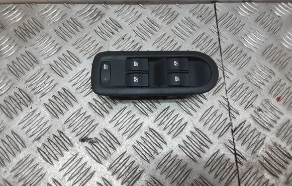 Renault Megane II Electric window control switch 156018070