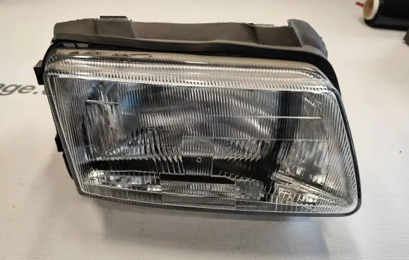 Audi A4 S4 B5 8D Headlight/headlamp 084411124R