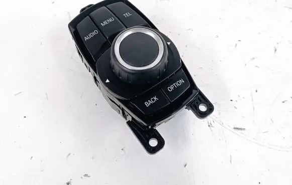 BMW X3 F25 Head unit multimedia control 9261704 033623101