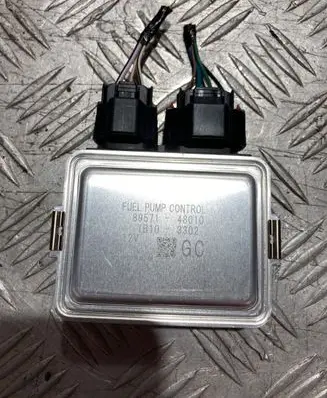 Toyota RAV 4 (XA50) Fuel pump relay 89571-48010
