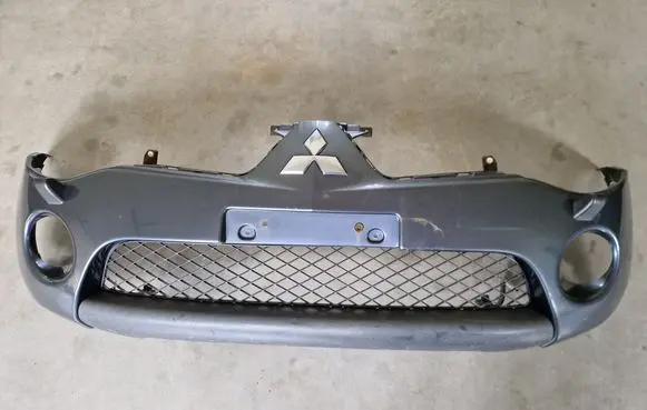 Mitsubishi L200 Front bumper