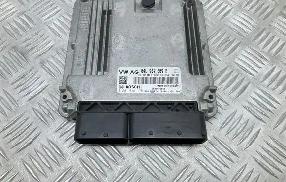 Volkswagen Golf Sportsvan Engine control unit/module ECU 04L907309E