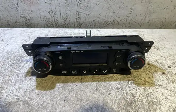KIA Ceed Climate control unit 97250A2202 HA20 JJN8378