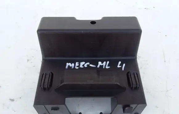 Mercedes-Benz ML W166 Other trunk/boot trim element A1666840431