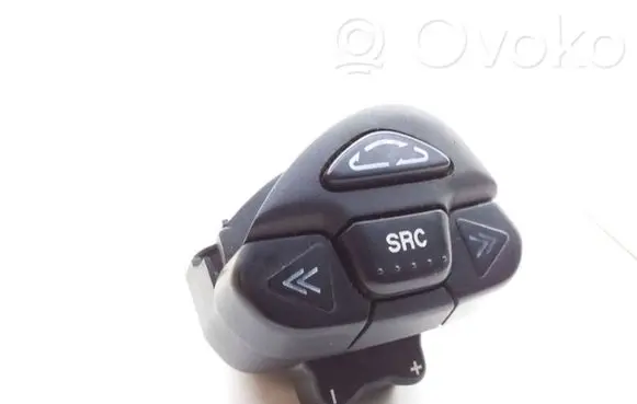 Steering wheel buttons/switches