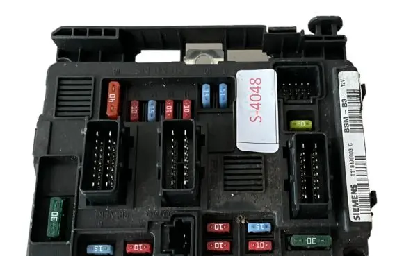 Citroen Xsara Picasso Fuse module 964349888000 T118470003G