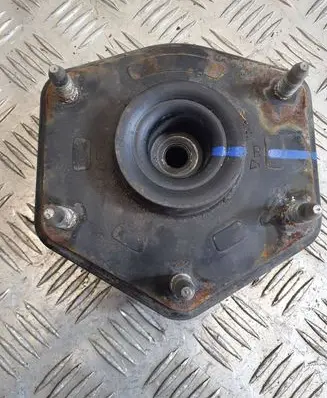 Honda CR-V Front upper strut mount 