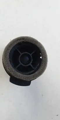Toyota Yaris Front door speaker
