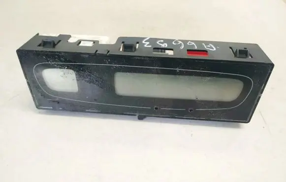 Renault Laguna II Screen/display/small screen P8200002604A