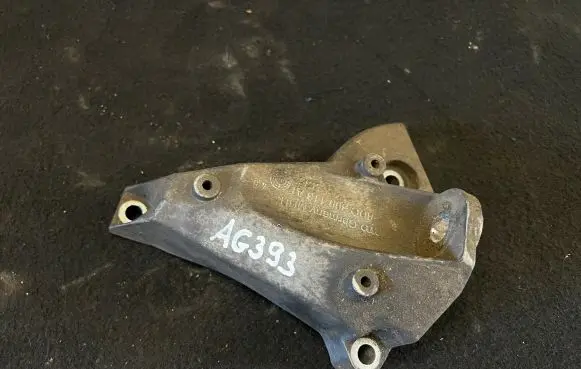 Audi A6 S6 C5 4B Gearbox mounting bracket 8D0399113A