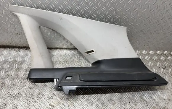 Mercedes-Benz B W245 (C) pillar trim A1696908025