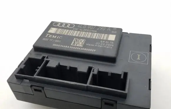 Audi Q7 4L Door control unit/module 4L0907290A 4L0910290A