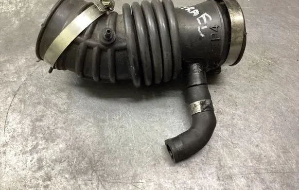 Nissan X-Trail T30 Intercooler hose/pipe