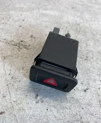 Volkswagen Golf IV Hazard light switch 1j0953235j