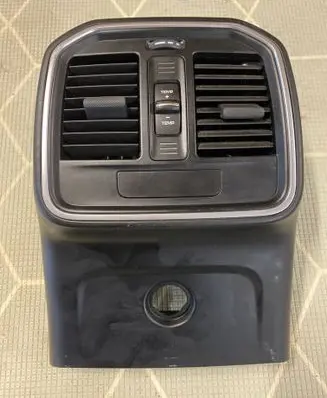 Porsche Macan (95B) Rear air vent grill 95B907049K 5HB01165541 000000019