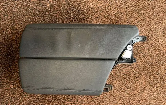 BMW 5 F10 F11 Armrest 9216890