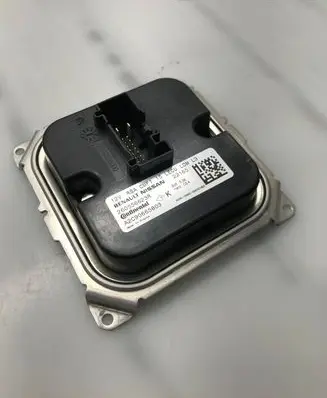 Renault Captur II LED ballast control module 260556623R A2C90665803