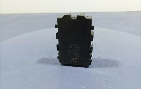 Toyota Corolla E160 E170 Gateway control module 89100-02020