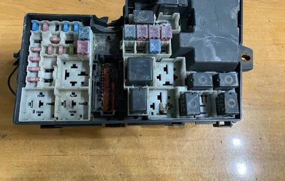 Mazda 2 Fuse box set BP4K66765 518818109 3M5T14A142AB