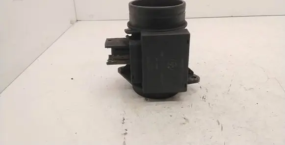 BMW 5 E39 Mass air flow meter 72218400 2246084