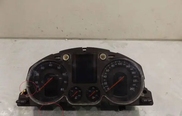 Volkswagen PASSAT B6 Speedometer (instrument cluster) 3c0920870f