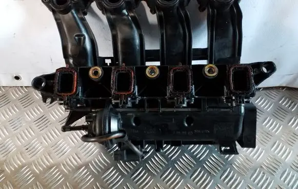 BMW X3 E83 Intake manifold 7795393