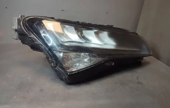 Skoda Superb B8 (3V) Headlight/headlamp 3V1941016C