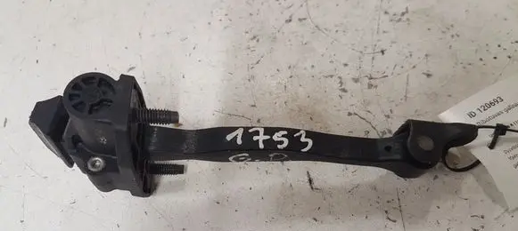 Opel Astra K Rear door check strap stopper