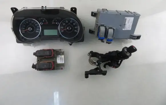 Fiat Punto (199) Engine control unit/module ECU 00518690940 51926687 51906322