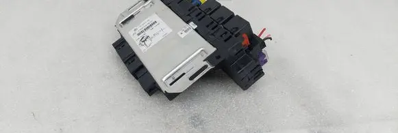 Mercedes-Benz S W220 Fuse module 05045113 A0285459832
