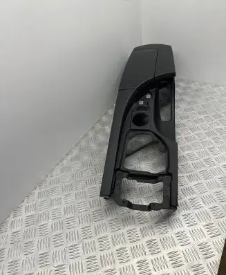 BMW 5 E60 E61 Armrest 7060013 727584 034086