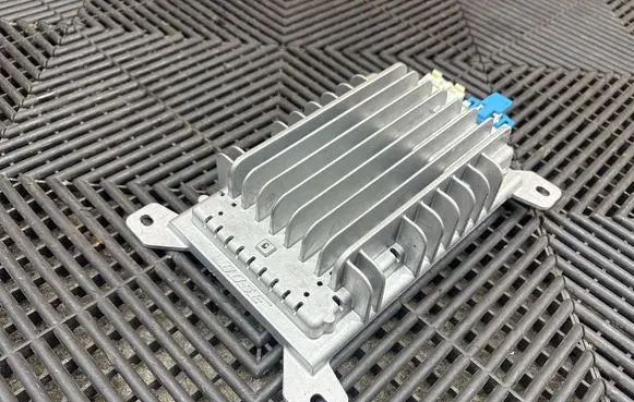 Chevrolet Corvette C6 Sound amplifier 15903398
