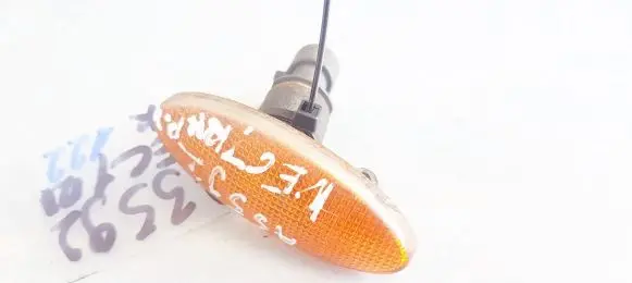 Opel Vectra B Front fender indicator light 90504212