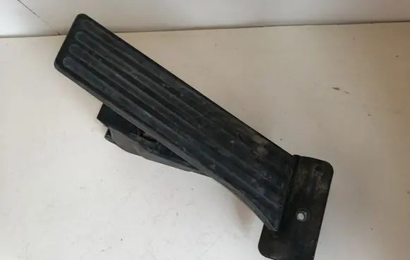 BMW X5 F15 Accelerator throttle pedal 35426853175 6853175