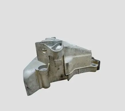 Volkswagen PASSAT B8 Engine mounting bracket 04E199275