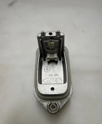 BMW 7 F01 F02 F03 F04 LED ballast control module 7339023
