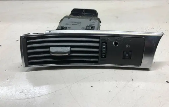 Audi A6 S6 C6 4F Dash center air vent grill 4F1820901B