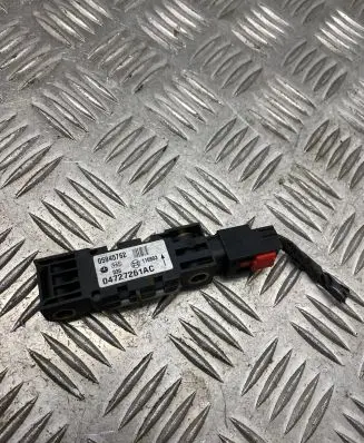 Chrysler Grand Voyager IV Airbag deployment crash/impact sensor 04727261AC 05945762