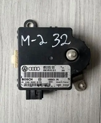 Audi A6 S6 C6 4F Battery control module 4F0915181 140004C4 4F0910181D