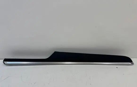 Porsche Macan (95B) Other rear door trim element 95B867061N