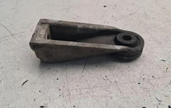 Opel Vectra C Radiator mount bracket 13140216