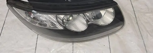 Hyundai Santa Fe Headlight/headlamp 921022b0