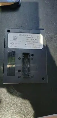Volkswagen Golf VII Keyless system antenna brak