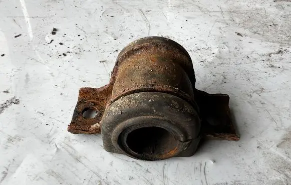 Chrysler Grand Voyager V Sway bar bush bracket, front