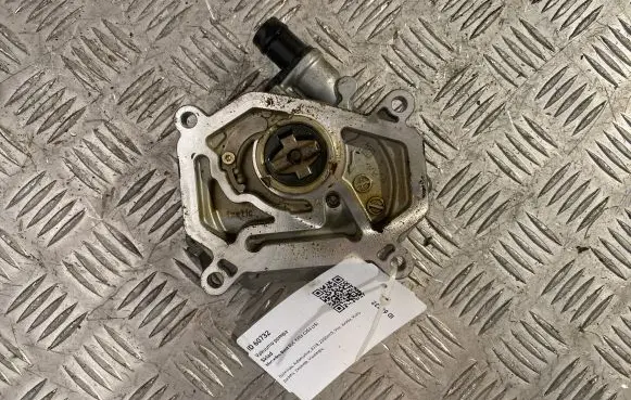 Mercedes-Benz GLC X253 C253 Vacuum pump A2701800901