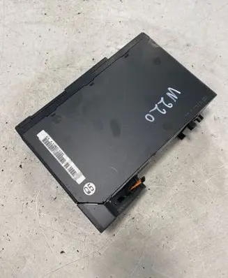 Mercedes-Benz S W220 CD/DVD changer A0028207989 MC3198