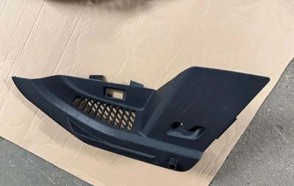 Seat Leon IV Parcel shelf load cover mount bracket 5FA867762