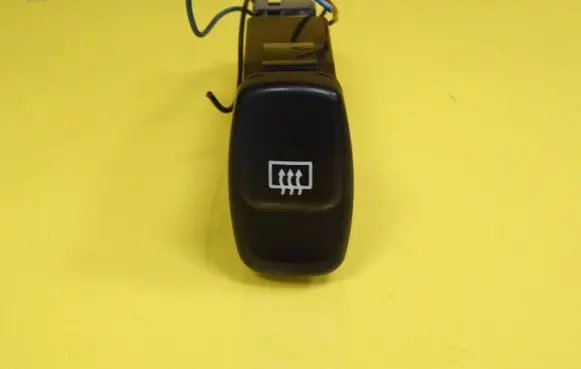 KIA Shuma Windscreen/window heater switch