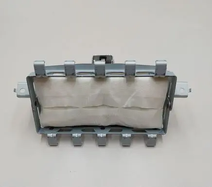 Nissan Leaf II (ZE1) Passenger airbag 0589P1000258