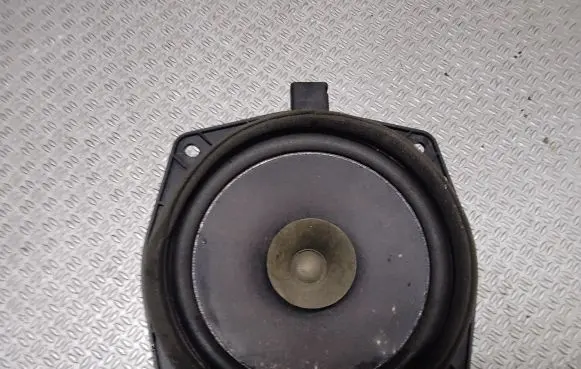 Mitsubishi Outlander Front door speaker MR3068